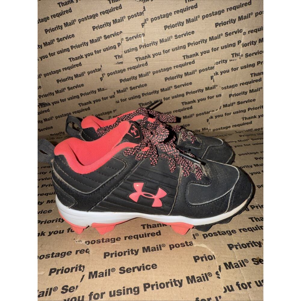 Under Armour Cleats 12K Girls Athletic Shoes Spikes Softball Baseball PINK BLACK